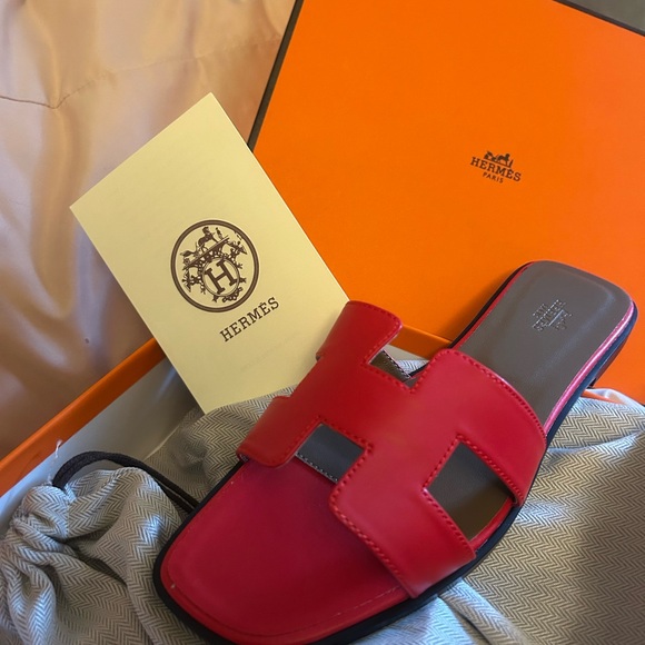 Hermès Red Sandals - Picture 1 of 5